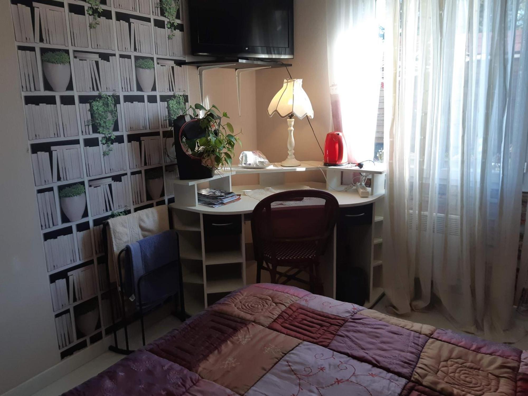 Chambre Lit Double Dans Pavillon , Chez Lilyanne Tonnay-Charente المظهر الخارجي الصورة